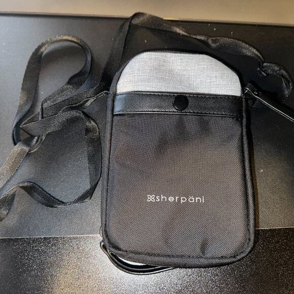 Sherpani Black Structured Satchel Crossbody Bag | Gold Hardware | New Without Ta - Picture 6 of 9